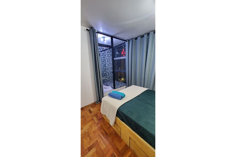 2911 - Mirante Studios - Banheiro com vista pra cidade, cozi