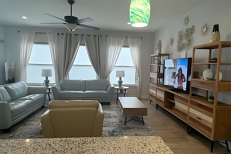 New House 10 miles from Disney